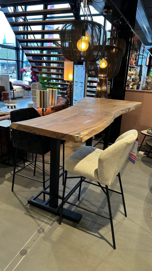 Bartafel eiken met epoxy