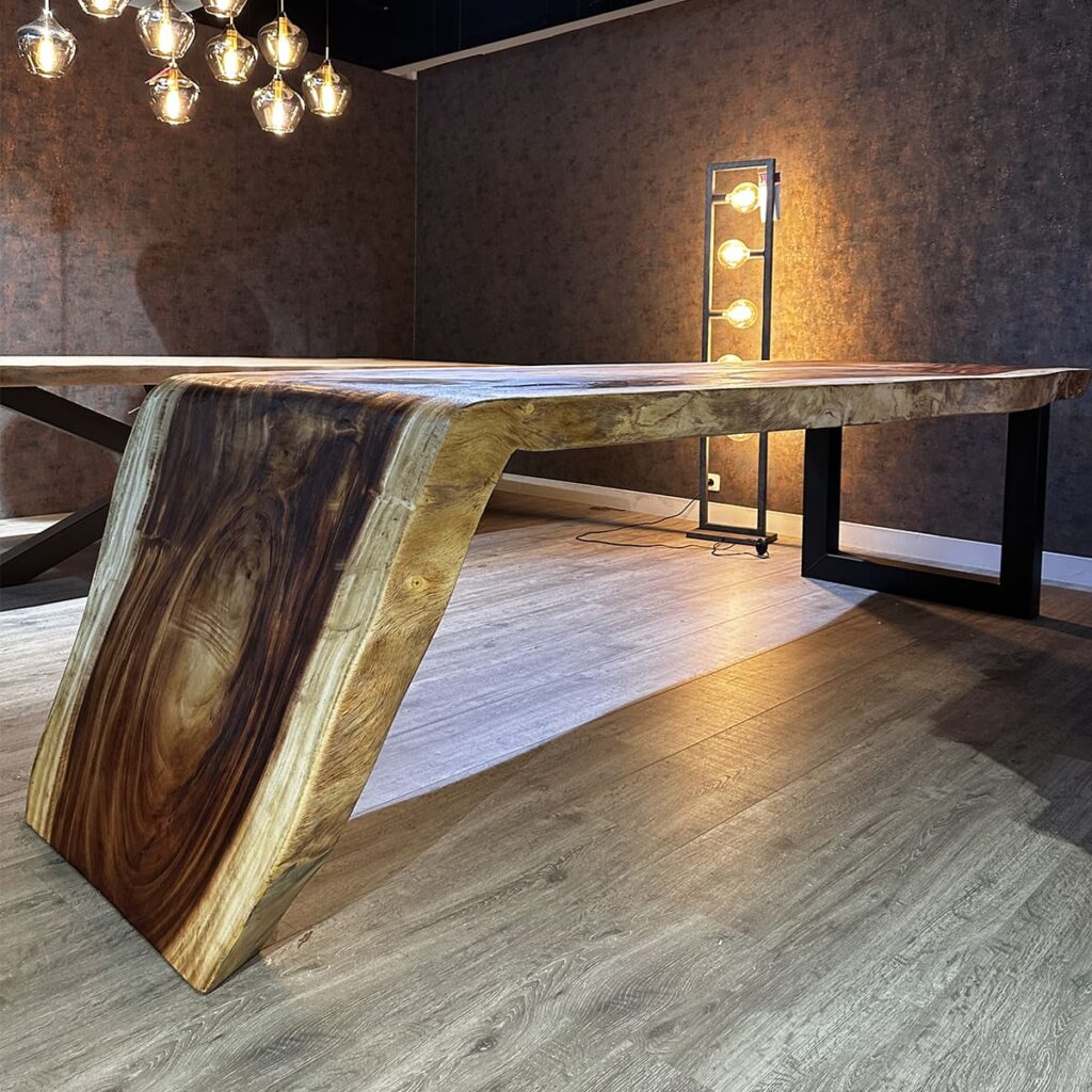 Suar watervaltafel 300cm